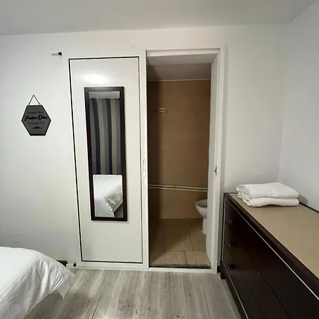 招待所 Dharma House *